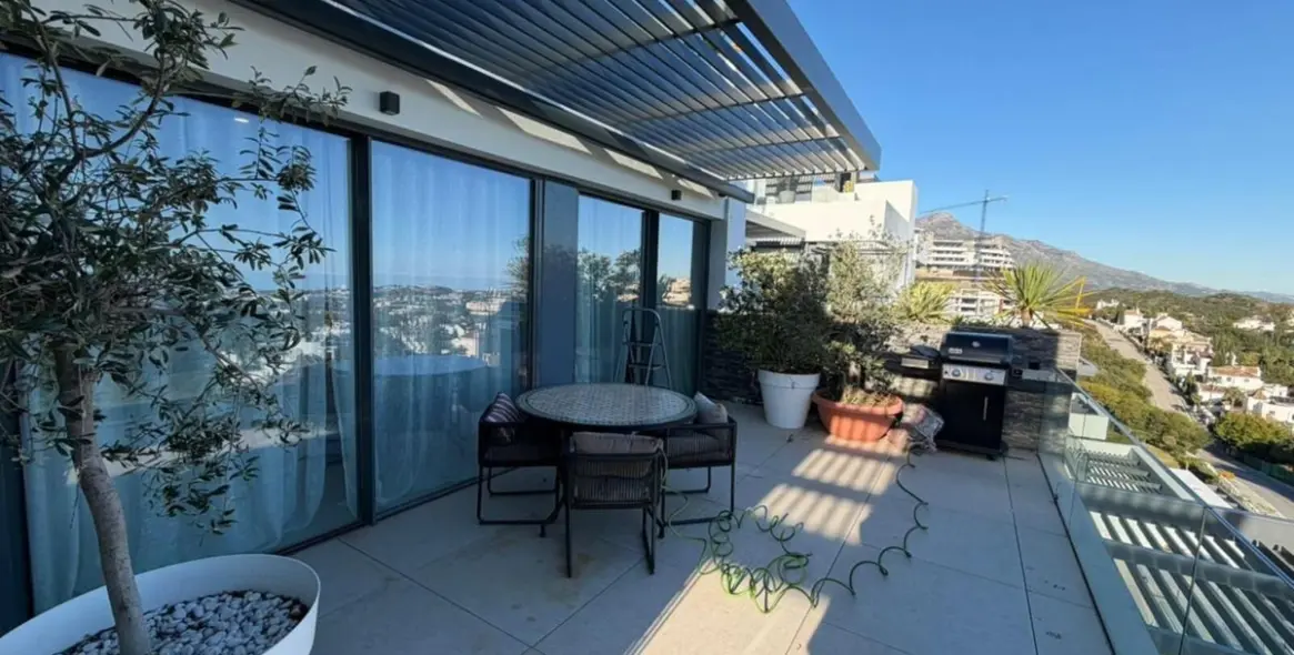 Продажа апартаментов на среднем этаже в Benahavís 7