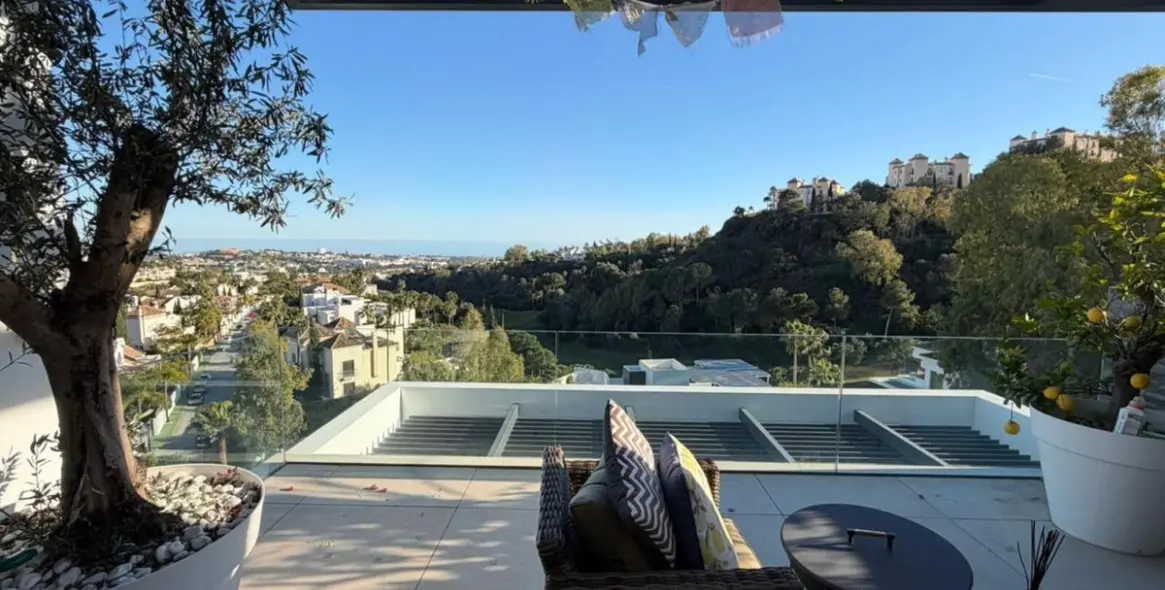 Продажа апартаментов на среднем этаже в Benahavís 9