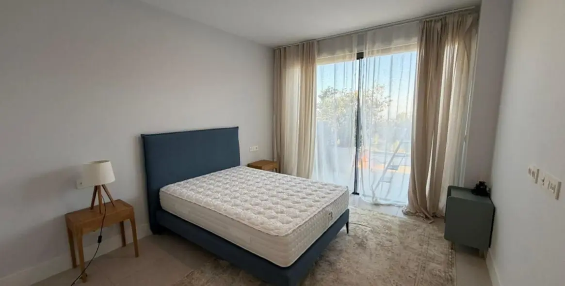 Продажа апартаментов на среднем этаже в Benahavís 12