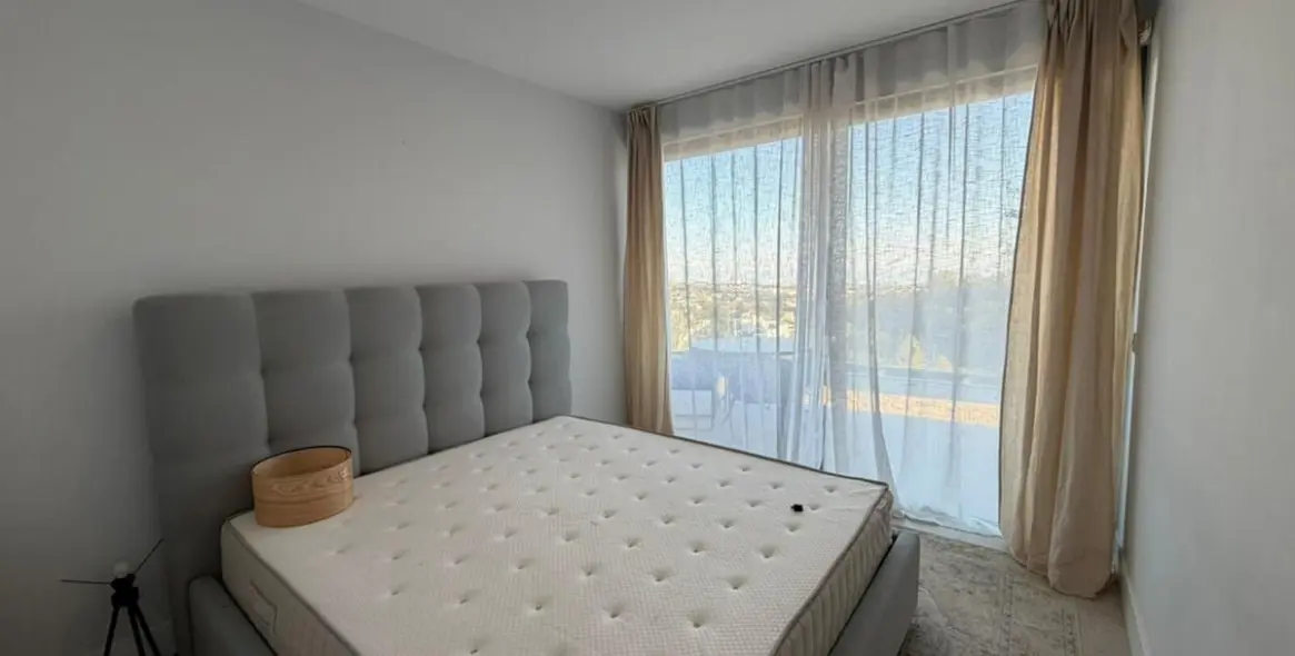 Продажа апартаментов на среднем этаже в Benahavís 15