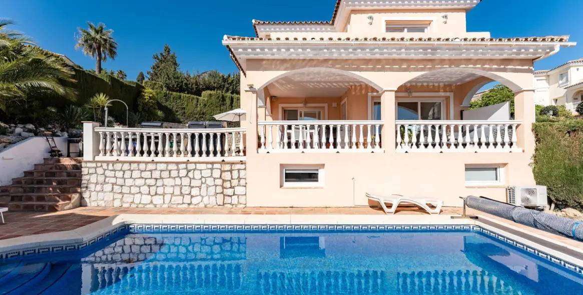 Sale of detached villa in La Capellania 1