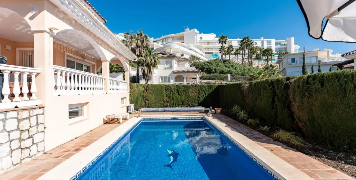 Sale of detached villa in La Capellania 2