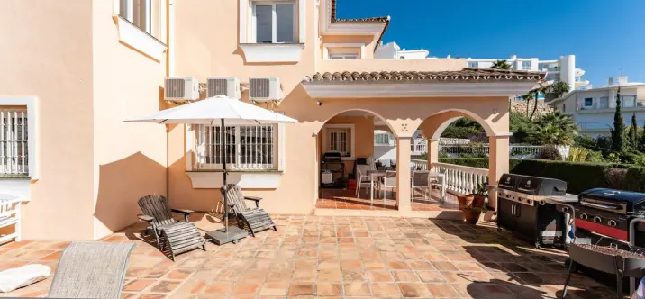 Sale of detached villa in La Capellania 2