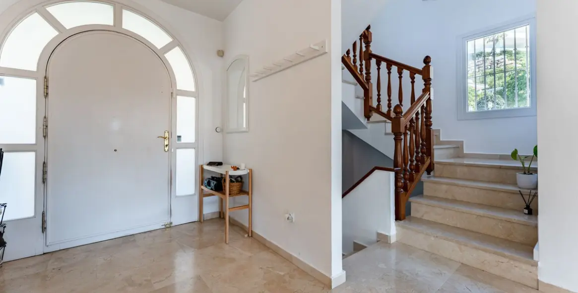 Sale of detached villa in La Capellania 14