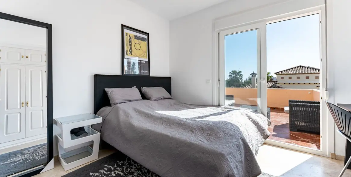 Sale of detached villa in La Capellania 19