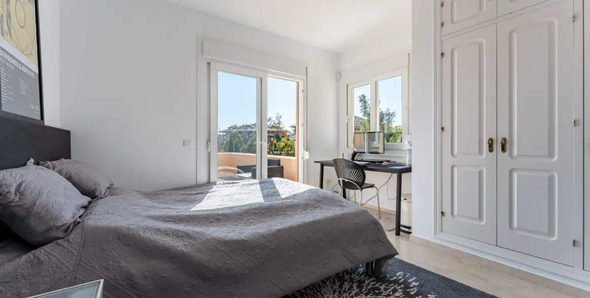 Sale of detached villa in La Capellania 21