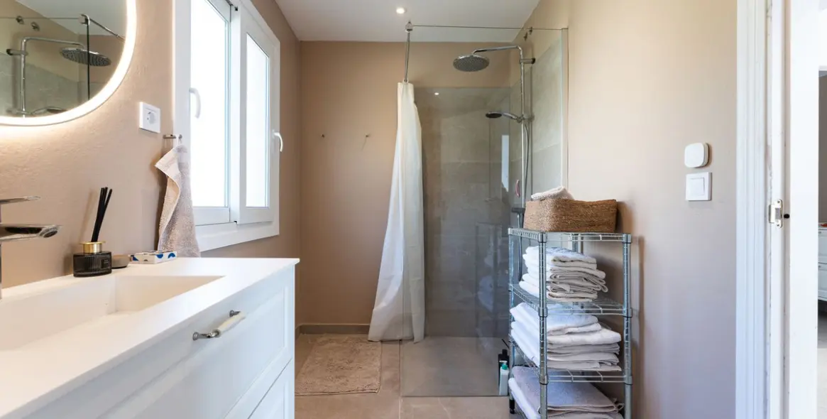 Sale of detached villa in La Capellania 23