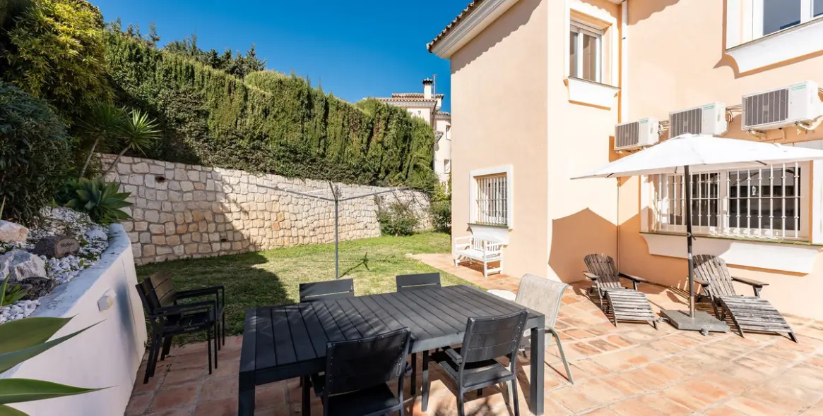 Sale of detached villa in La Capellania 34