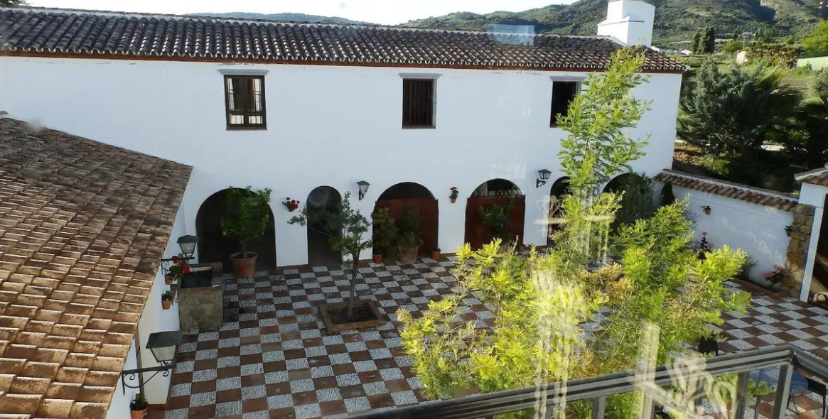 Venta de hotel en Ronda 7
