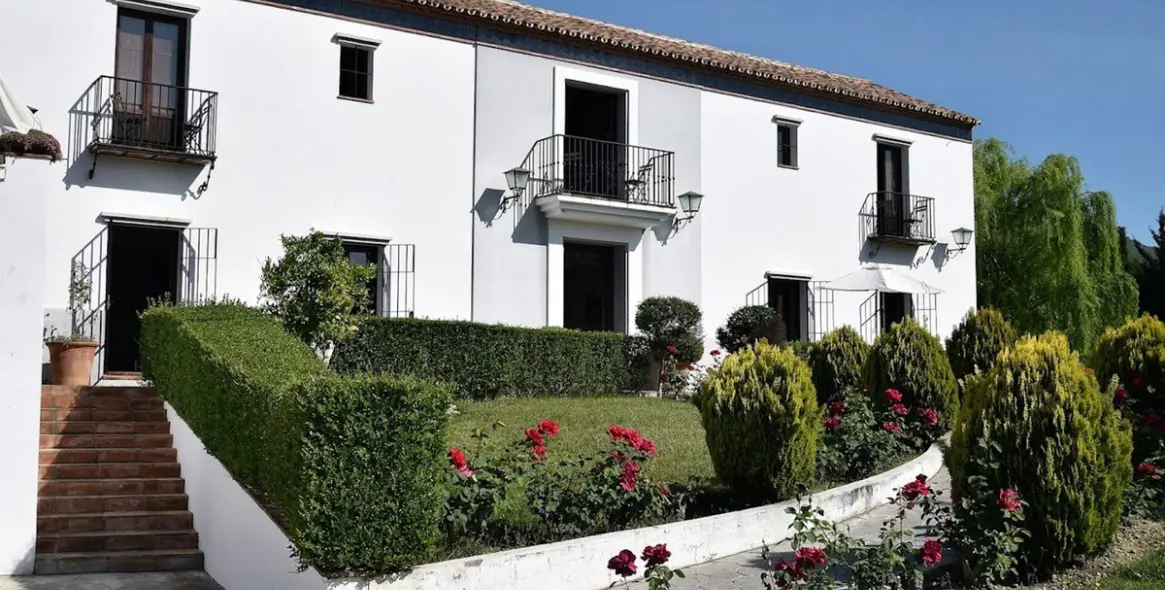 Venta de hotel en Ronda 13