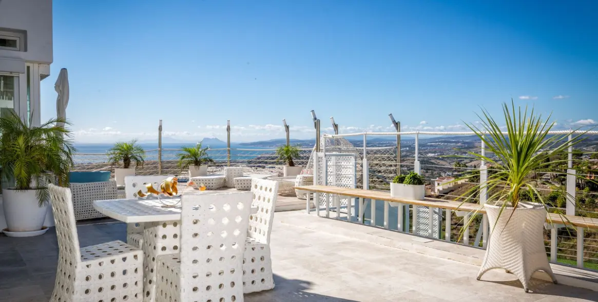 Venta de villa independiente en Estepona 3