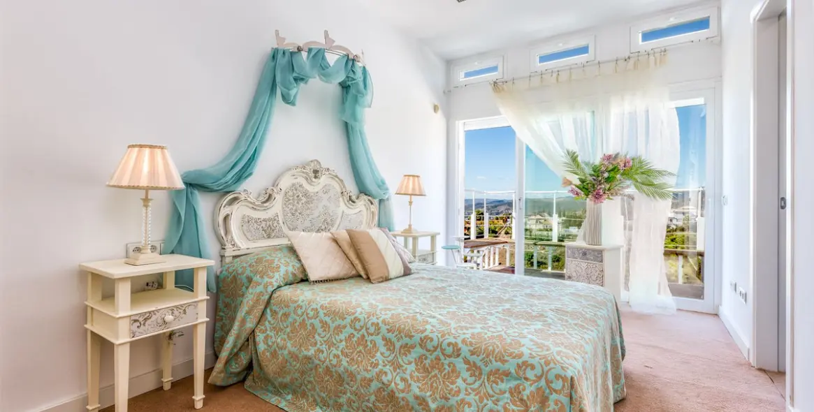 Venta de villa independiente en Estepona 7