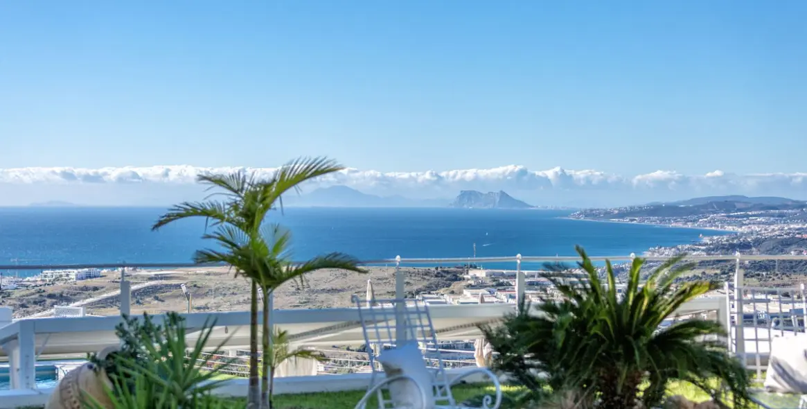 Venta de villa independiente en Estepona 12