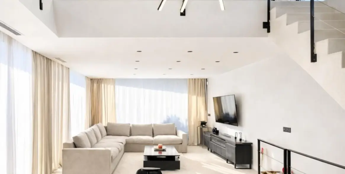 Venta de villa independiente en Nueva Andalucía 6