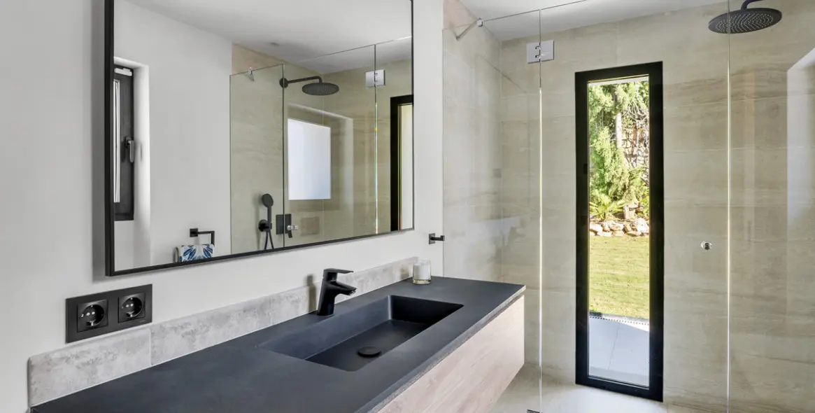 Sale of detached villa in Nueva Andalucía 19