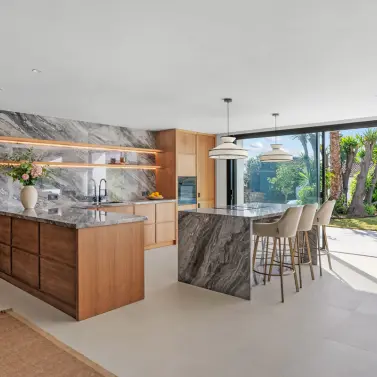 Sale of detached villa in Nueva Andalucía