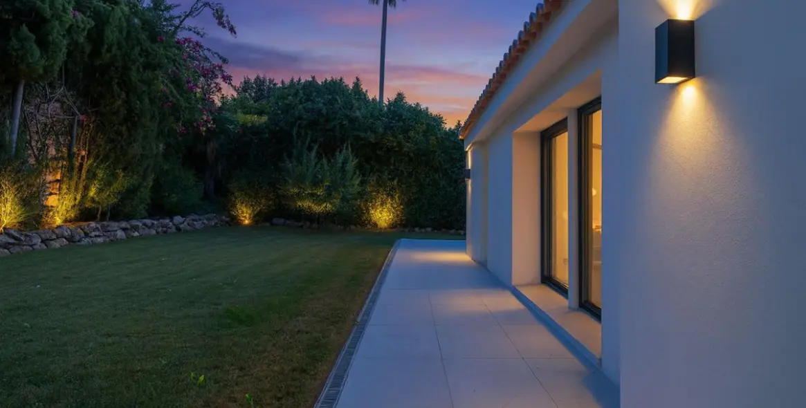 Venta de villa independiente en Nueva Andalucía 29