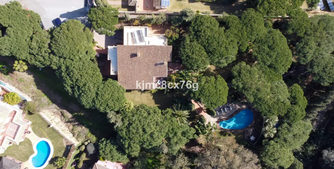 Venta de villa independiente en Calahonda 2