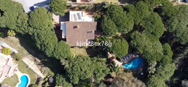 Venta de villa independiente en Calahonda 1