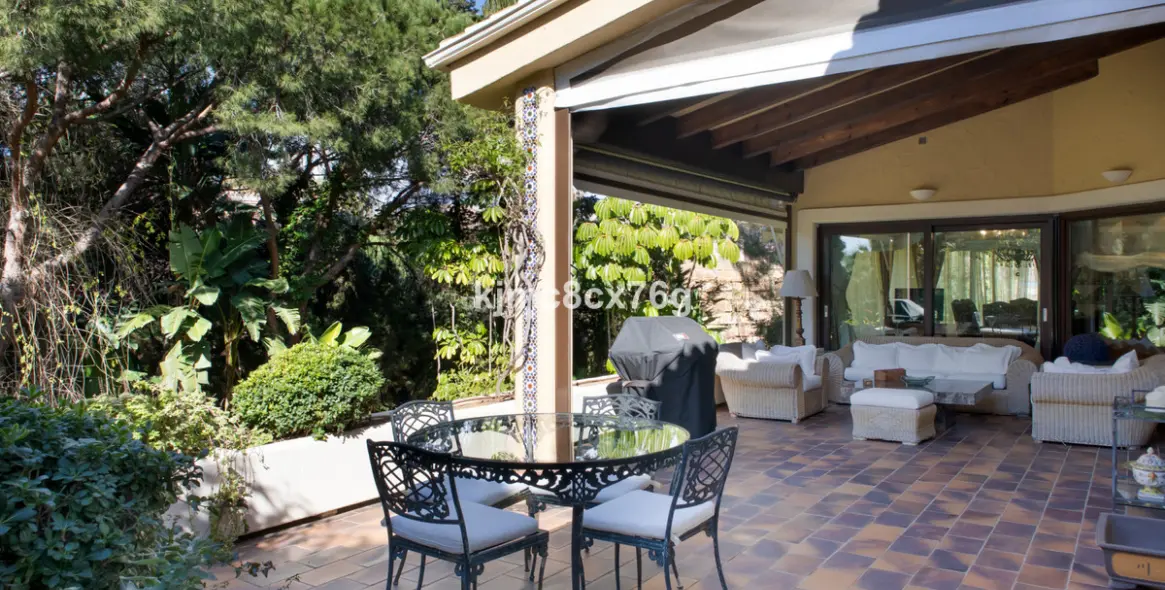 Venta de villa independiente en Calahonda 5