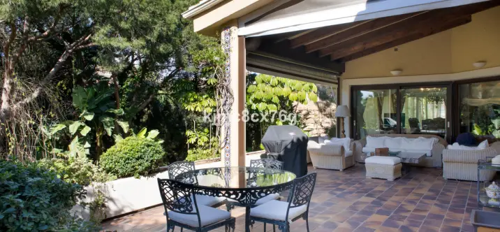 Venta de villa independiente en Calahonda 4