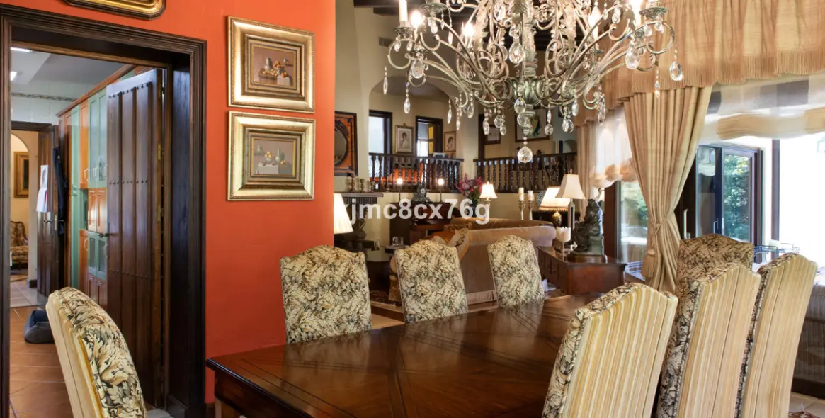 Venta de villa independiente en Calahonda 13