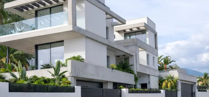 Venta de villa independiente en Nueva Andalucía 0