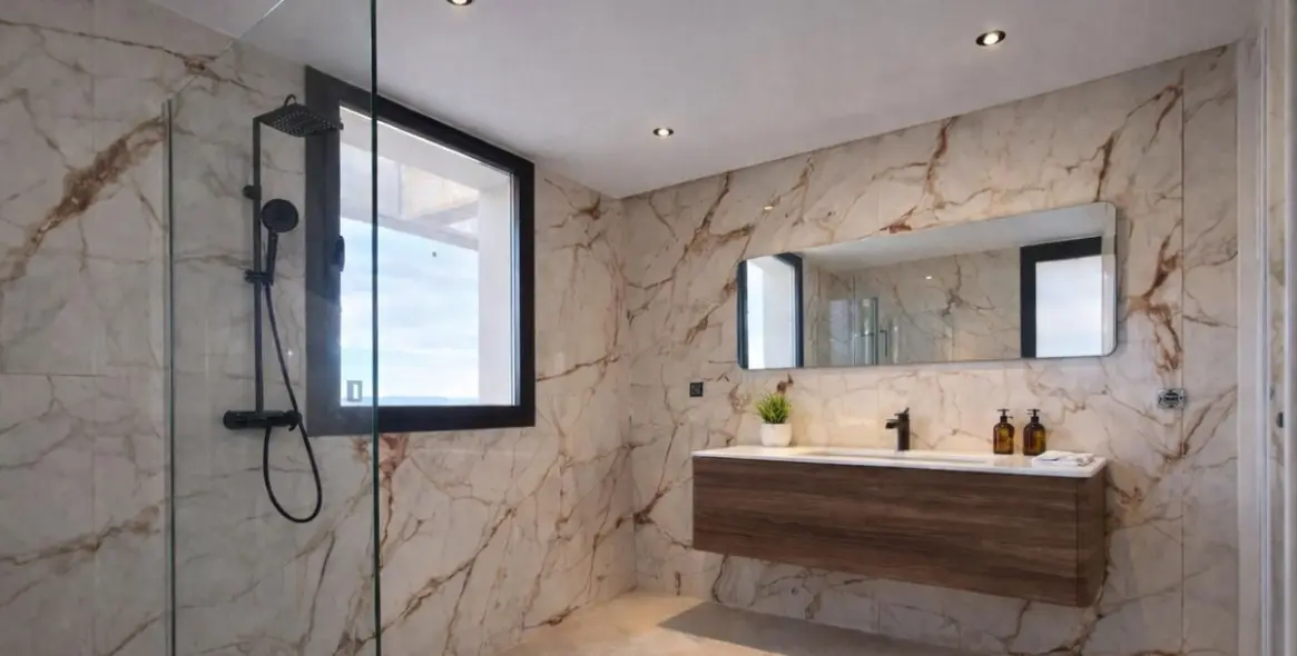 Venta de villa independiente en Nueva Andalucía 10