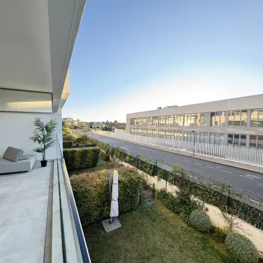 Долгосрочная аренда апартаментов на среднем этаже в Selwo