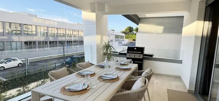 Долгосрочная аренда апартаментов на среднем этаже в Selwo 3