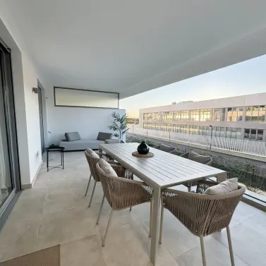 Долгосрочная аренда апартаментов на среднем этаже в Selwo