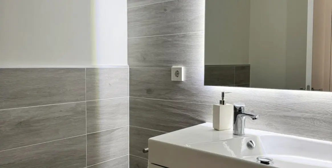 Долгосрочная аренда апартаментов на среднем этаже в Selwo 8