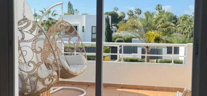 Long-term rent of penthouse duplex in Estepona 2