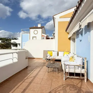 Long-term rent of penthouse duplex in Estepona