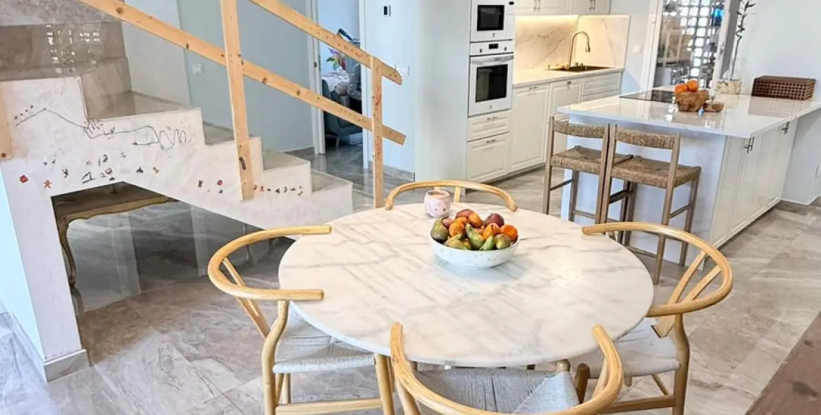 Долгосрочная аренда двухуровневого пентхауса в Estepona 6