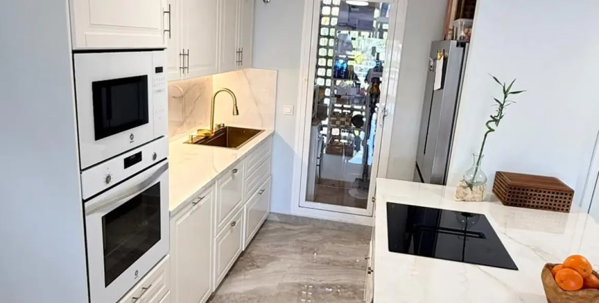 Долгосрочная аренда двухуровневого пентхауса в Estepona 9