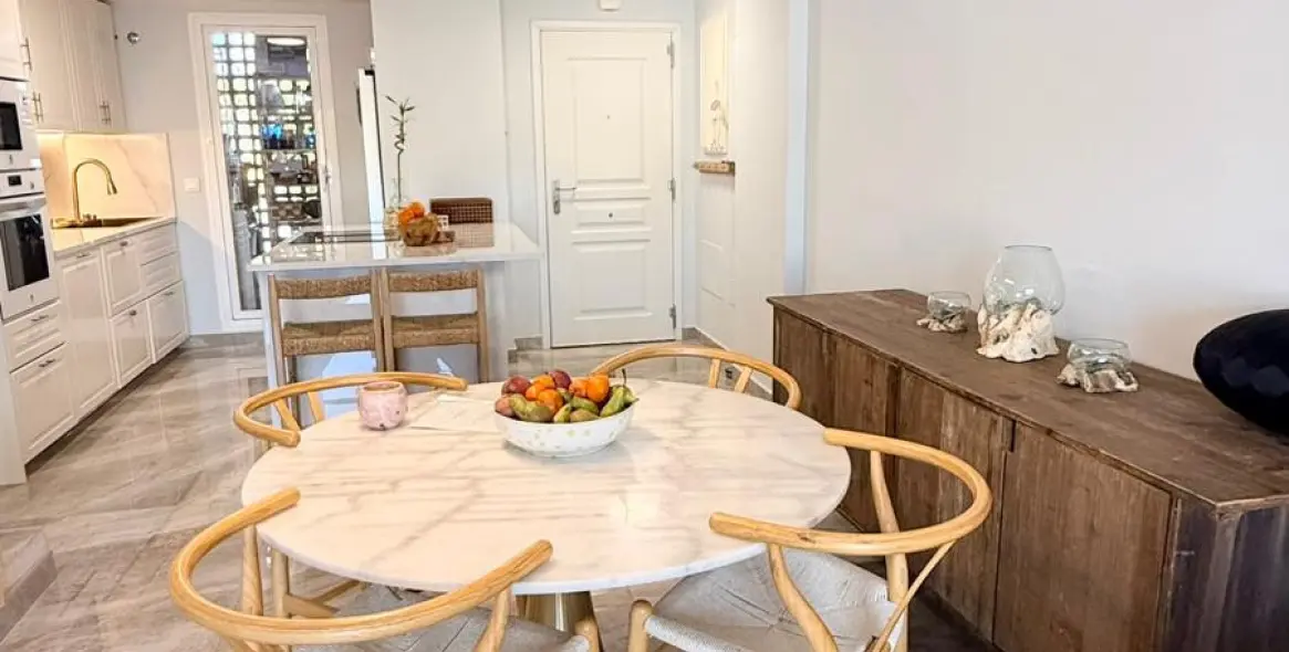 Long-term rent of penthouse duplex in Estepona 7
