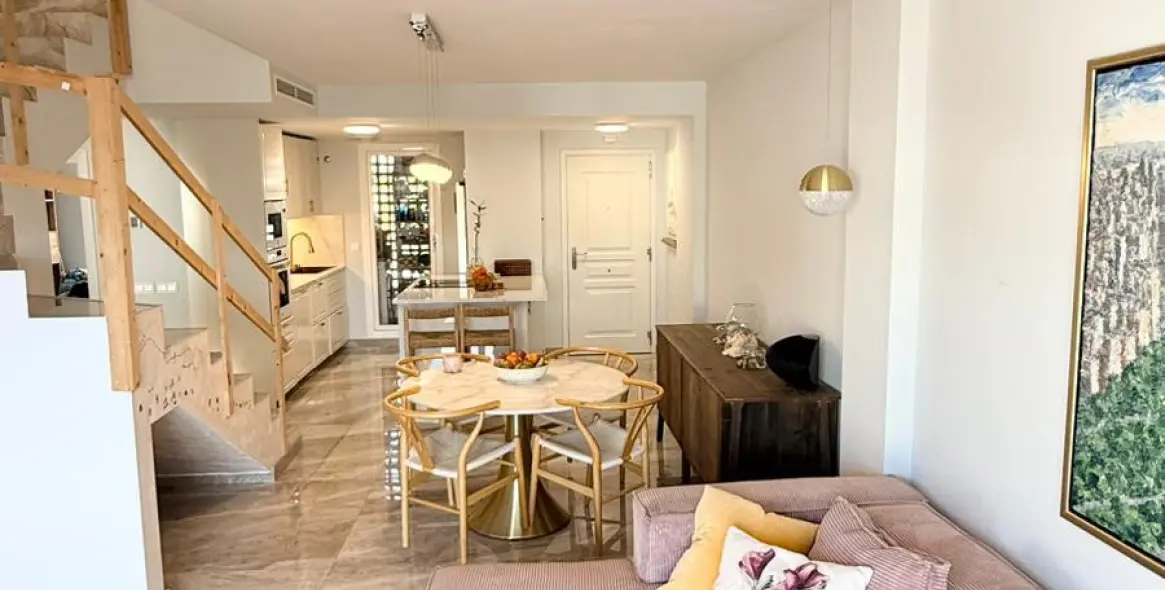 Long-term rent of penthouse duplex in Estepona 13