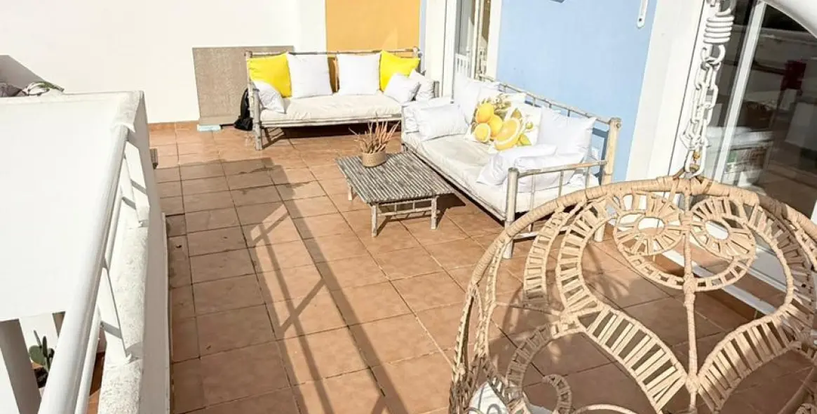 Long-term rent of penthouse duplex in Estepona 27