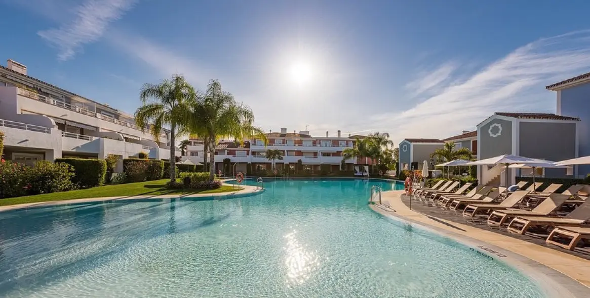 Long-term rent of penthouse duplex in Estepona 28