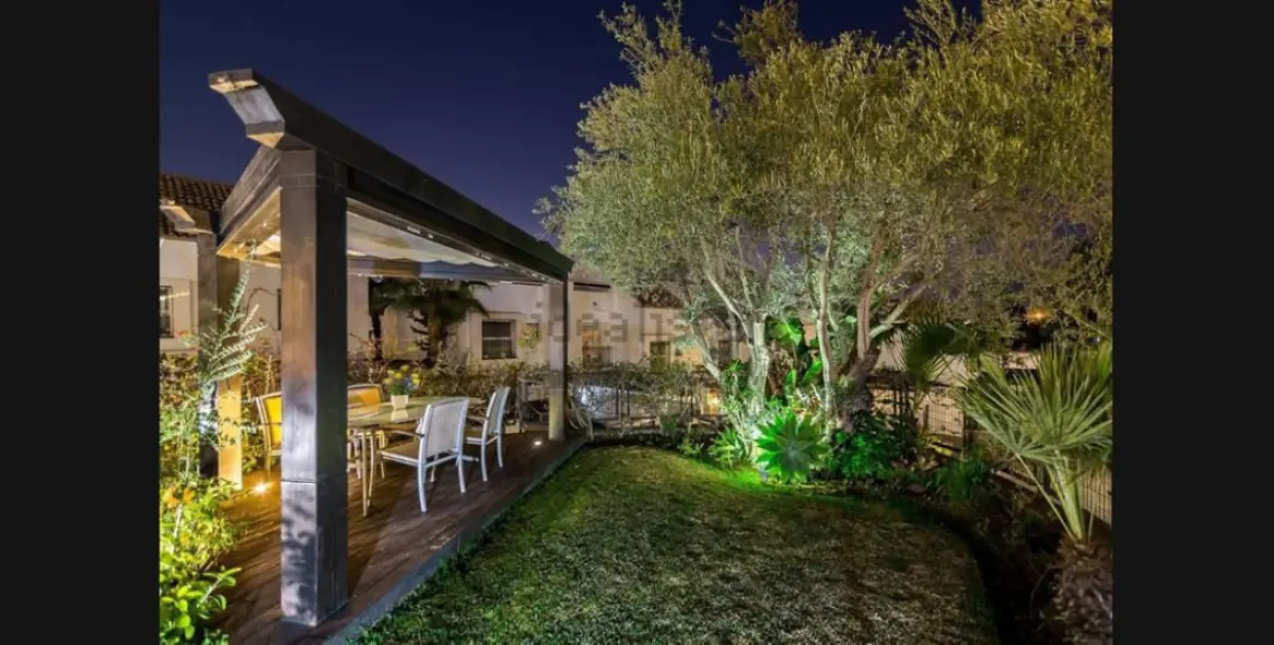 Long-term rent of detached villa in The Golden Mile 23