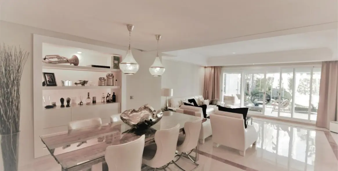 Long-term rent of detached villa in The Golden Mile 3