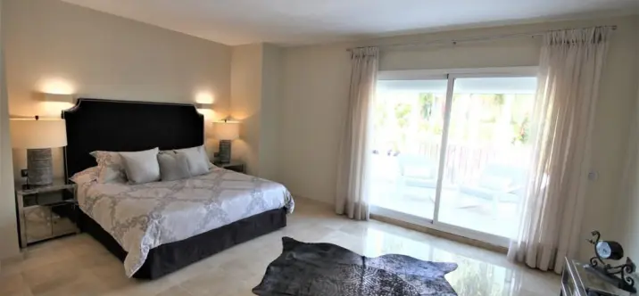 Long-term rent of detached villa in The Golden Mile 3