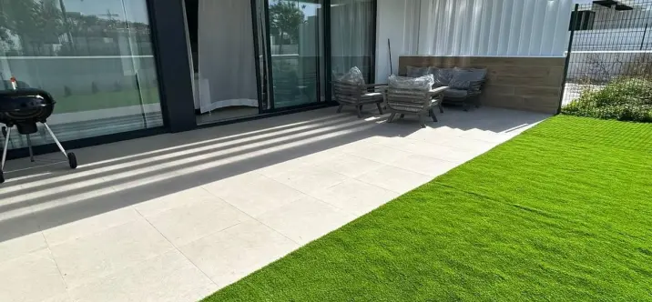 Alquiler a largo plazo de casa pareada en Estepona 2