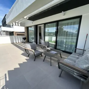 Долгосрочная аренда дома на две семьи в Estepona