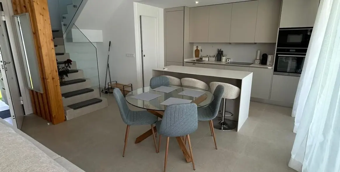 Долгосрочная аренда дома на две семьи в Estepona 11