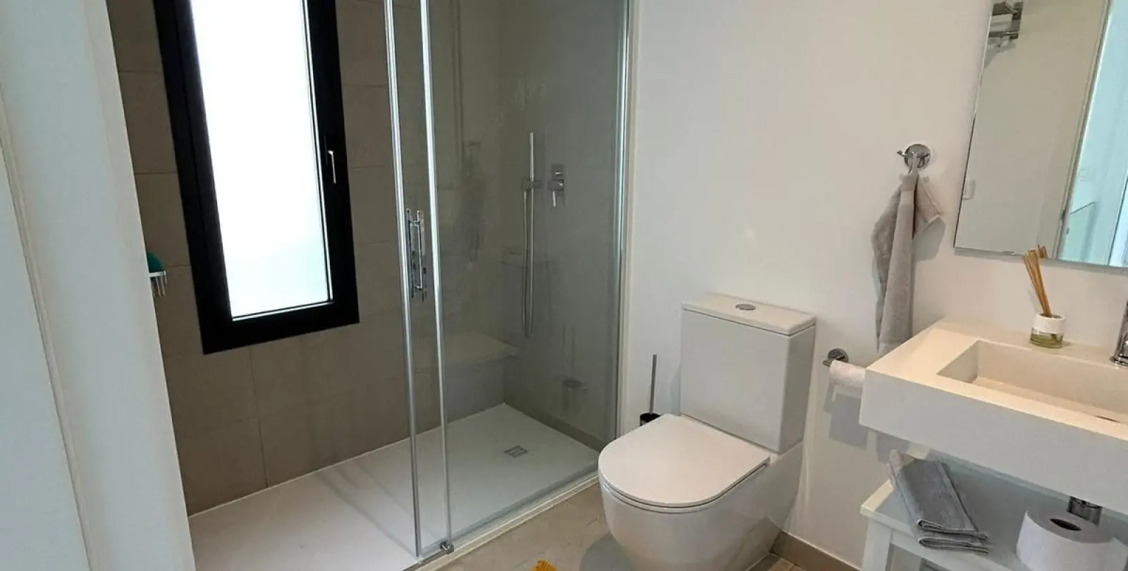 Alquiler a largo plazo de casa pareada en Estepona 19