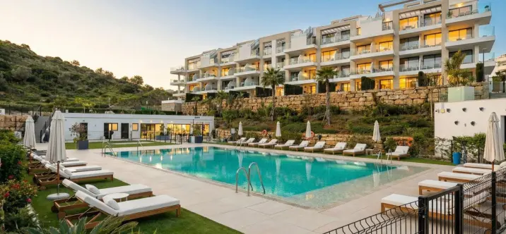 Sale of middle floor apartment in Mijas Costa 0