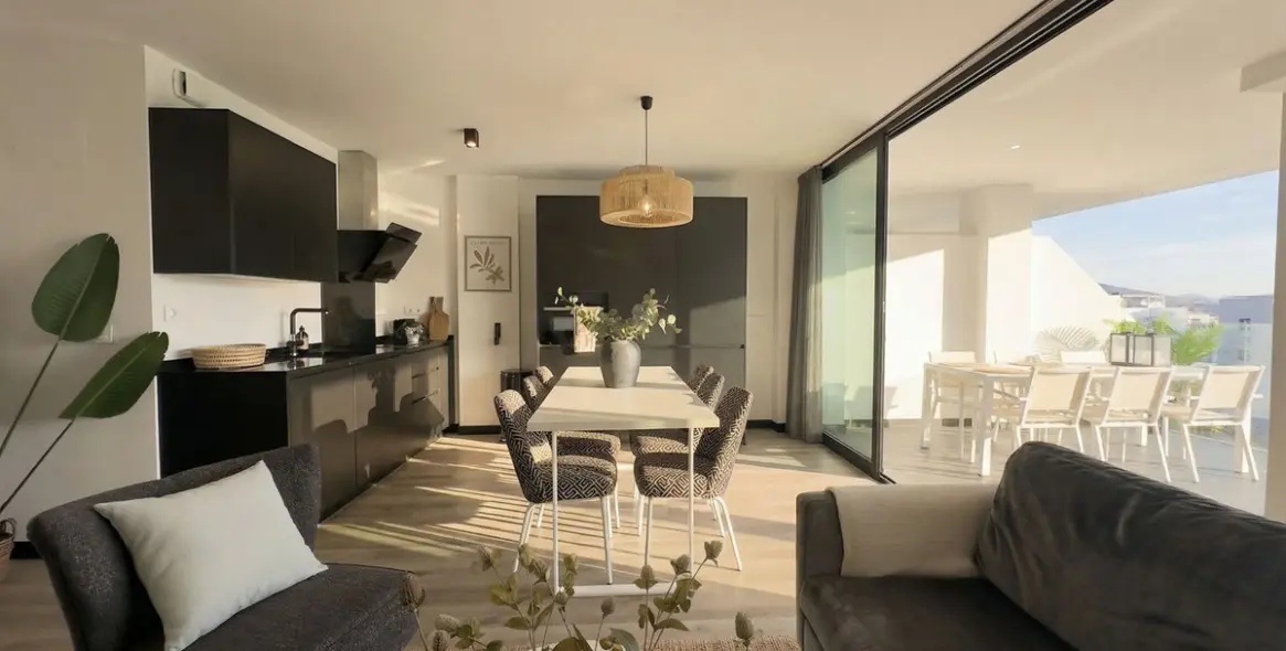 Venta de apartamento en planta media en Mijas Costa 2
