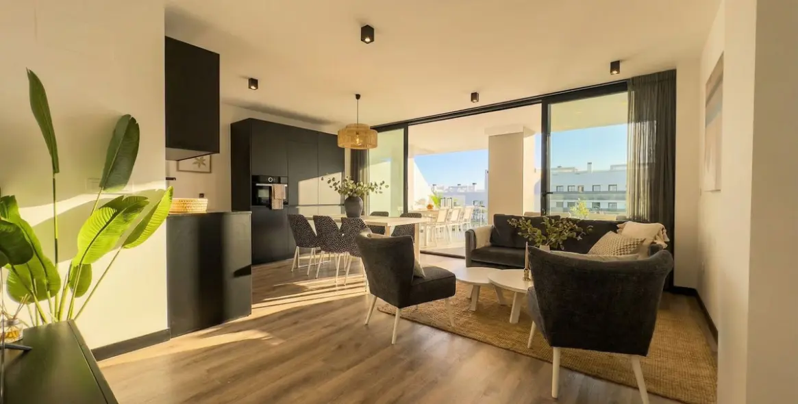 Venta de apartamento en planta media en Mijas Costa 3